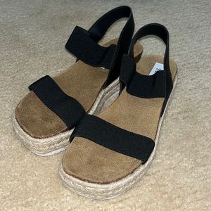 Steve Madden platform sandals BRAND NEW